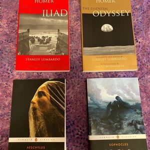 📚Greek Books! Perfect for college classes.